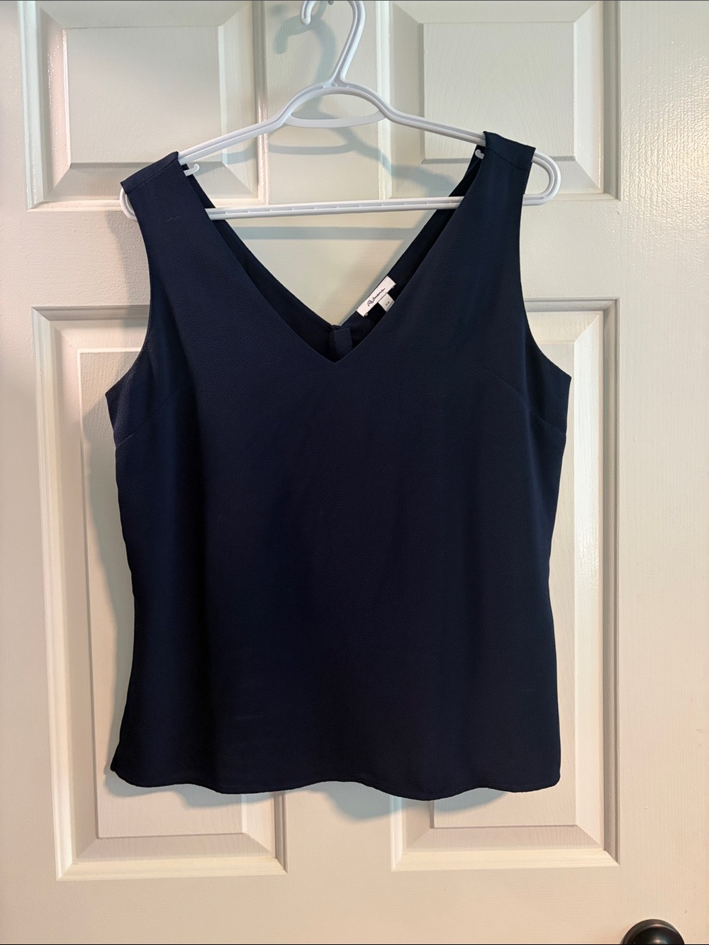Reitmans Navy V-Neck Sleeveless Camisole